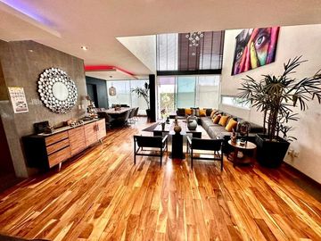Hermosa casa en Cumbres del Lago