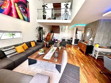 Hermosa casa en Cumbres del Lago