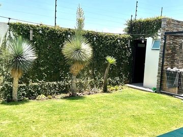 Hermosa casa en Cumbres del Lago