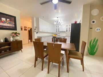 casa de venta en manta zona sur santa martha