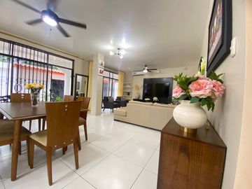 casa de venta en manta zona sur santa martha