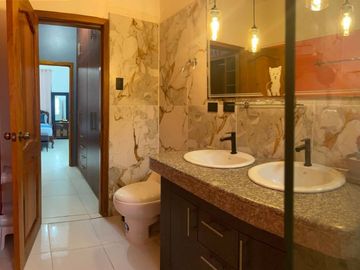 casa de venta en manta zona sur santa martha