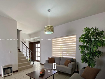 CASA EN VENTA EN VALLE ESCONDIDO EN ESQUINA