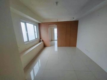 1 bedroom for sale in wind residences tagaytay city with balcony TAAL VOLCANO VIEW