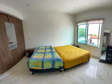 CASA CON ALBERCA Y JARDIN EN VENTA AL SUR DE CUERNAVACA