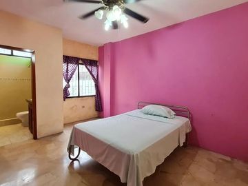 Venta de Casa de 3 plantas con piscina en La Garzota, conjunto cerrado, A 3 cuadras de la Avenida Guillermo Pareja