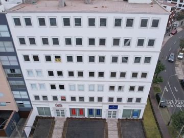 DEPARTAMENTO DE ESTRENO 2D VISTA EXTERIOR – MONTERRICO (SURCO)