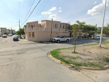 CASA EN PIEDRAS NEGRAS, MIRAVISTA, GENERAL ESCOBEDO, NUEVO LEON. ¡CASA EN REMATE!