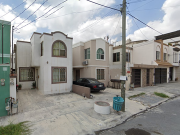 CASA EN PIEDRAS NEGRAS, MIRAVISTA, GENERAL ESCOBEDO, NUEVO LEON. ¡CASA EN REMATE!