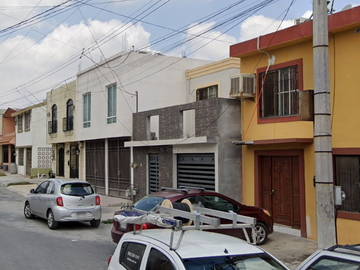 CASA EN PIEDRAS NEGRAS, MIRAVISTA, GENERAL ESCOBEDO, NUEVO LEON. ¡CASA EN REMATE!