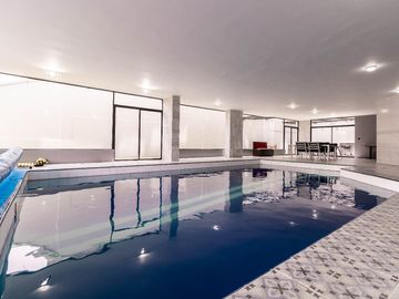 VENTA DE OPORTUNIDAD: DEPARTAMENTO REMODELADO en Urb. Jardines del Batan., El Batán Quito, Ecuador
