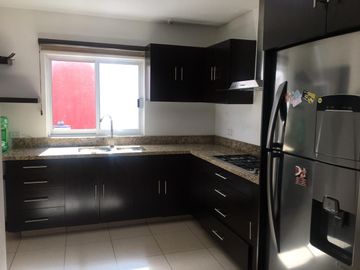 CASAS EN VENTA CULIACAN, PRIVADA CON ALBERCA
