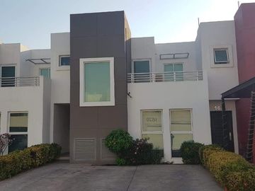 CASAS EN VENTA CULIACAN, PRIVADA CON ALBERCA