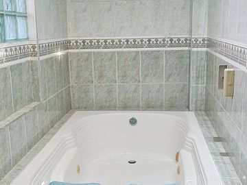 VENTA DE CASA EN MELGAR CON RENTA