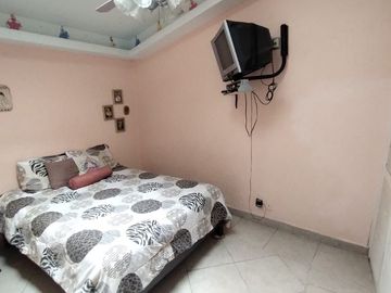Venta de casa de un nivel con bungalow en Lomas de Cuernavaca, Temixco, Morelos