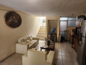 Venta de casa en el Cerrito cerca del Tepetate.