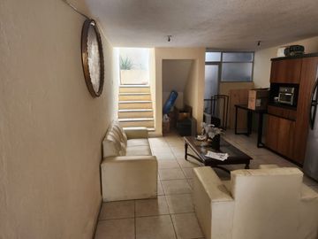 Venta de casa en el Cerrito cerca del Tepetate.