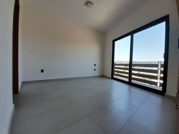 Casa nueva en Altozano de 3 niveles con salón enorme