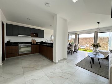 CASA NUEVA PREVENTA EN ARZÚA QUINTA RESIDENCIAL, LEÓN, GTO. ZONA SUR A SOLO 10 MINUTOS DE VÍA ALTA.