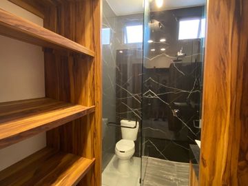 Casa en venta con acabados de lujo ubicada en Yucatan Country club Mérida con increíbles amenidades y campo de golf