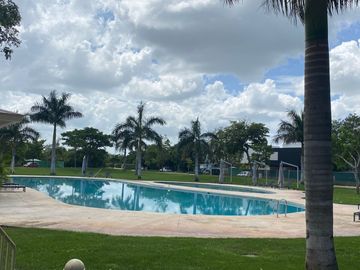 Casa en venta con acabados de lujo ubicada en Yucatan Country club Mérida con increíbles amenidades y campo de golf