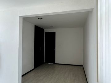 Casa EN VENTA en fraccionamiento atrás de Plaza San Diego