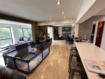 junto Lago Juriquilla, diseño abierto.