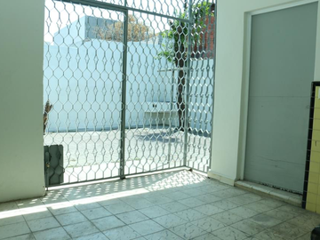 CASA DE UN PISO EN VENTA EN COL. MITRAS CENTRO, MONTERREY.