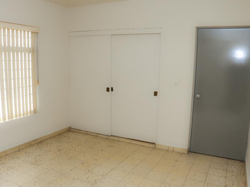 CASA DE UN PISO EN VENTA EN COL. MITRAS CENTRO, MONTERREY.