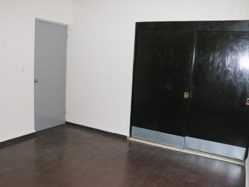 CASA DE UN PISO EN VENTA EN COL. MITRAS CENTRO, MONTERREY.