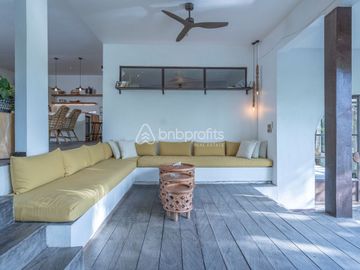Private Oasis with Pool and Garden with Breathtaking Rice Field Views in Canggu – Babakan