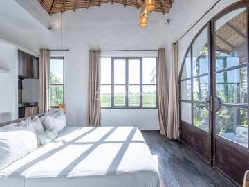 Private Oasis with Pool and Garden with Breathtaking Rice Field Views in Canggu – Babakan