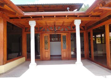 CASA CUMBAYA CERCA USFQ PILLAGUA