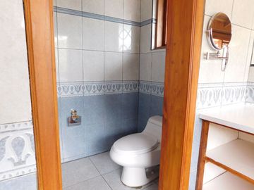 CASA CUMBAYA CERCA USFQ PILLAGUA