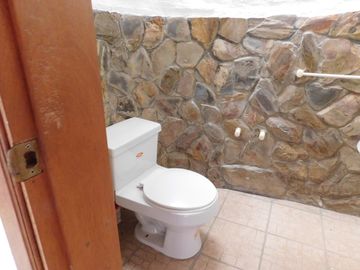 CASA CUMBAYA CERCA USFQ PILLAGUA