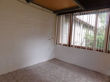 CASA CUMBAYA CERCA USFQ PILLAGUA