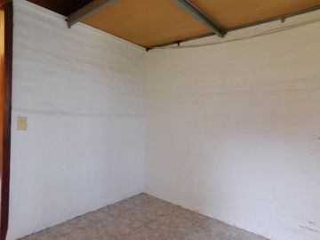 CASA CUMBAYA CERCA USFQ PILLAGUA