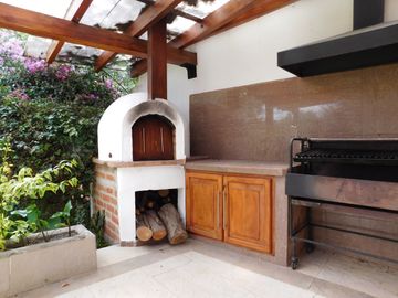 CASA CUMBAYA CERCA USFQ PILLAGUA