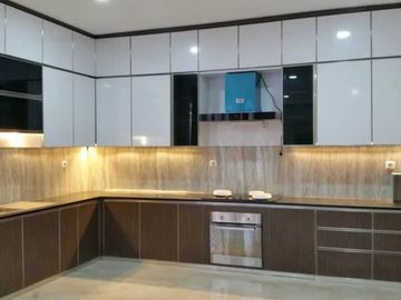 DISEWAKAN RUMAH CLUSTER BEVERLY SWIMMING POOL- Lippo Cikarang