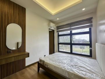 5BR SOUTH FORBES BALI MANSIONS Corner house and lot