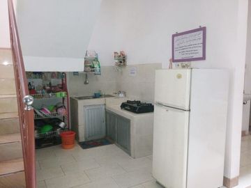 Kost Putri Dekat UNTAG Surabaya, Universitas Dr. Soetomo Surabaya, Marvell City Mall