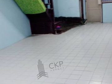 Urgent sale, corner townhouse, 23 sq wa, near Phra Samut Chedi Hospital. The installment price is cheaper than renting.