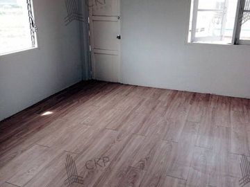 Urgent sale, corner townhouse, 23 sq wa, near Phra Samut Chedi Hospital. The installment price is cheaper than renting.