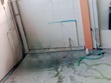 Urgent sale, corner townhouse, 23 sq wa, near Phra Samut Chedi Hospital. The installment price is cheaper than renting.
