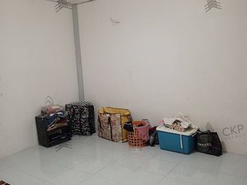 Urgent sale, corner townhouse, 16 sq wa, near Phra Samut Chedi Hospital. The installment price is cheaper than renting.