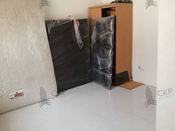 Urgent sale, corner townhouse, 16 sq wa, near Phra Samut Chedi Hospital. The installment price is cheaper than renting.