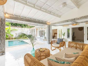 2 BEDROOM MODERN VILLA IN SEMINYAK FOR RENT
