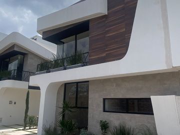 Casa Nueva en Venta, Hermoso diseño y acabados de Primera, Momoxpan, Chol.