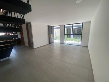 Casa Nueva en Venta, Hermoso diseño y acabados de Primera, Momoxpan, Chol.