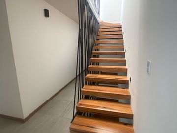Casa Nueva en Venta, Hermoso diseño y acabados de Primera, Momoxpan, Chol.